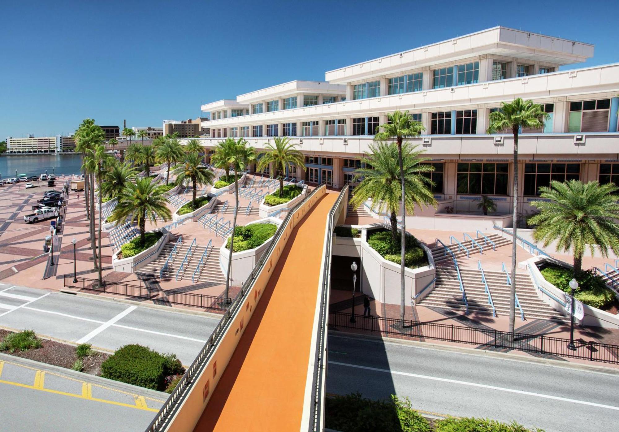 Embassy Suites By Hilton Tampa Downtown Convention Center Exterior photo